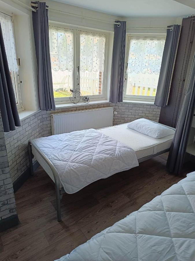 Le White Garden Apartment Де Пане Екстериор снимка