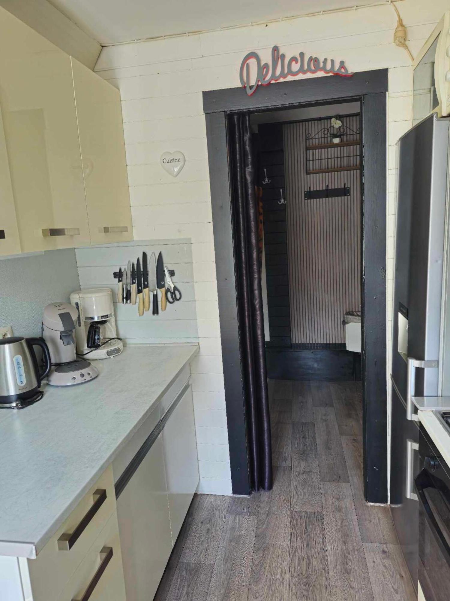Le White Garden Apartment Де Пане Екстериор снимка